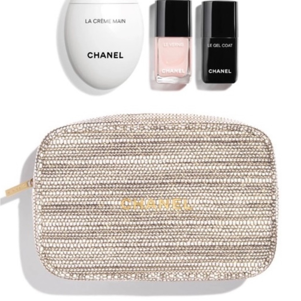 Chanel holiday manicure set pouch bag. No lotion.